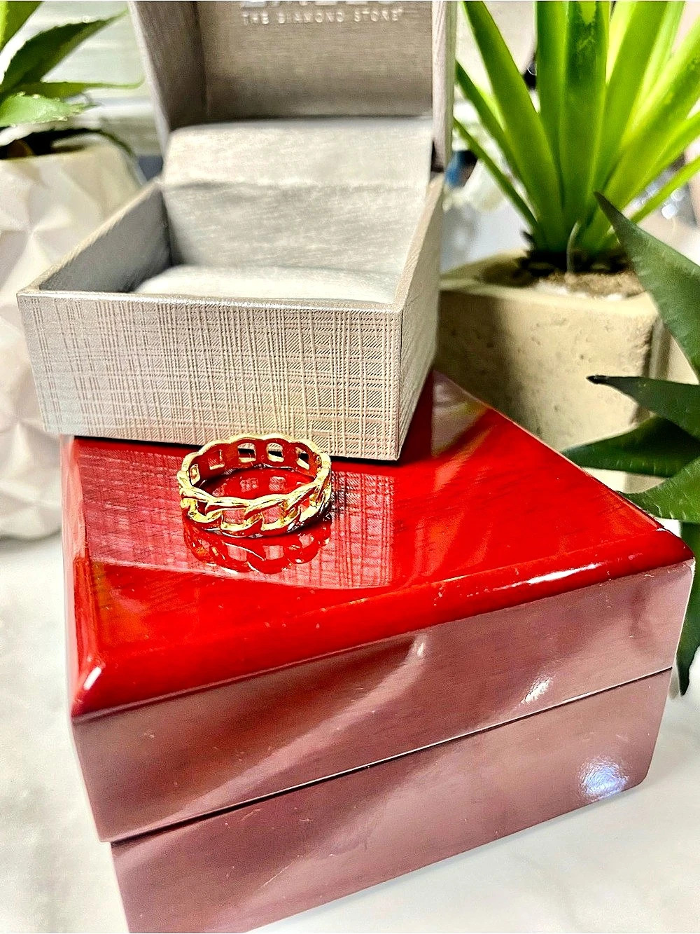 NWT Gold-Tone Chain-Link Dainty Ring